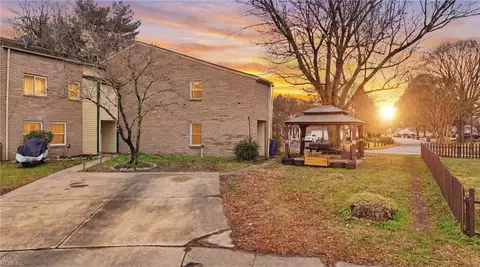 5383 Palmyra Ct, Virginia Beach, VA 23462