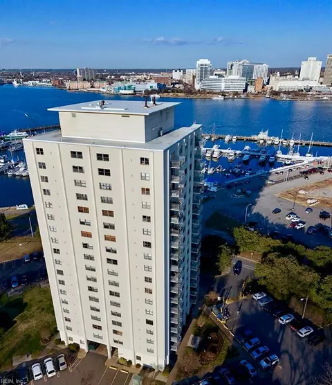 1 Crawford Pw Pkwy #1702, Portsmouth, VA 23704
