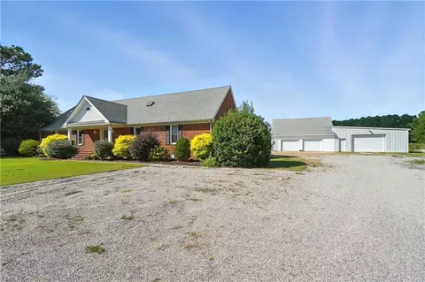 516 Benefit Rd, Chesapeake, VA 23322
