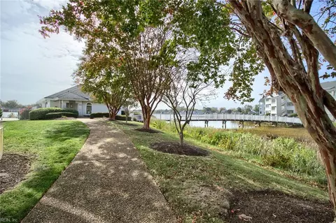 Exterior - 212 Dockside Dr #C, Hampton, VA 23669 photo 2 of 7