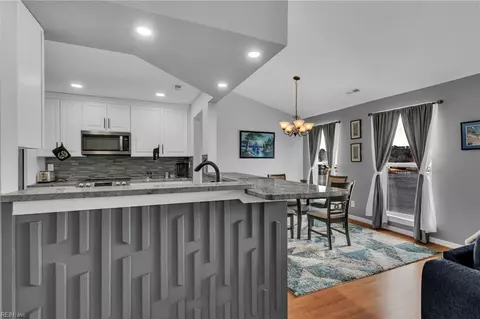 Kitchen - 212 Dockside Dr #C, Hampton, VA 23669 photo 2 of 6