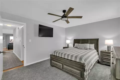 Bedroom - 212 Dockside Dr #C, Hampton, VA 23669 photo 2 of 4