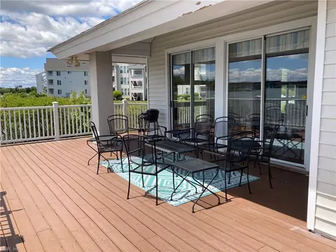 Exterior - 212 Dockside Dr #C, Hampton, VA 23669 photo 6 of 7