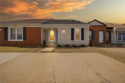 1737 Sword Dancer Dr, Virginia Beach, VA 23454