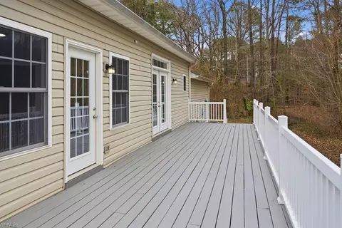 Exterior - 1704 Neptune Dr, Hampton, VA 23669 photo 4 of 7