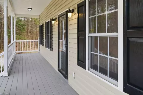 Exterior - 1704 Neptune Dr, Hampton, VA 23669 photo 3 of 7