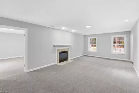 Living - 1704 Neptune Dr, Hampton, VA 23669 photo 3 of 4