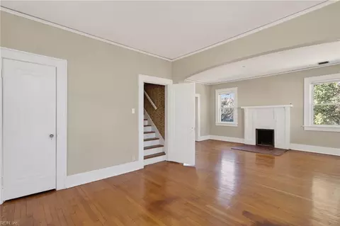 Living - 5711 Cornick Rd, Norfolk, VA 23502 photo 2 of 8
