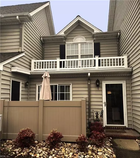 605 Waters Edge Ln, Suffolk, VA 23435