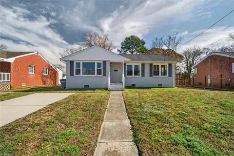 1510 Denton Dr, Hampton, VA 23664
