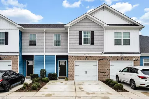 1233 Parkley Dr, Chesapeake, VA 23320