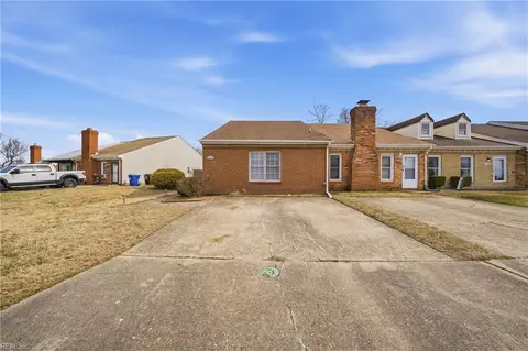 1320 Pershing Ct, Virginia Beach, VA 23453