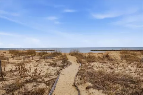 842 W Ocean View Ave, Norfolk, VA 23503