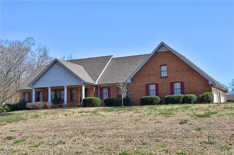 650 N Liberty Spring Rd, Suffolk, VA 23434