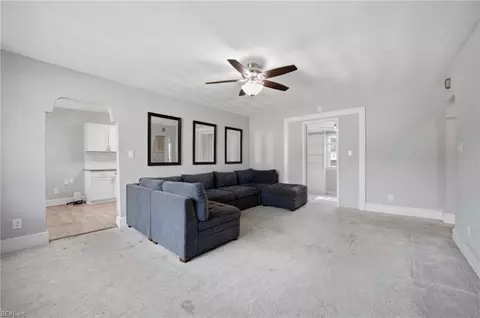 1912 Deep Creek Blvd, Portsmouth, VA 23704