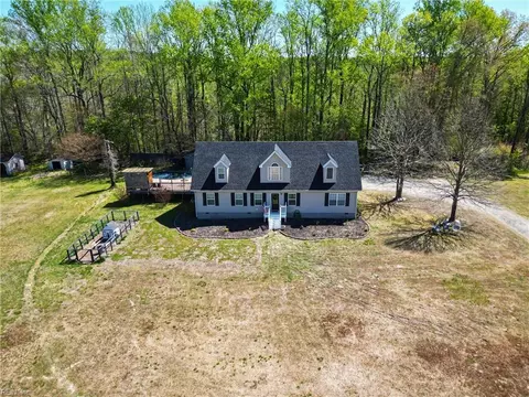 5774 Greenwood Rd, Suffolk, VA 23437