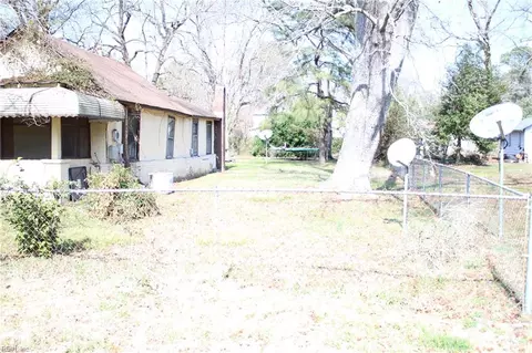 5908 Campbell St, Portsmouth, VA 23703