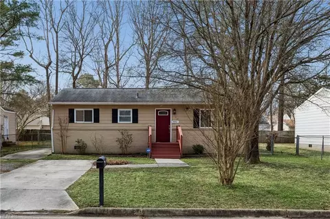 882 Cheyenne Dr, Newport News, VA 23608