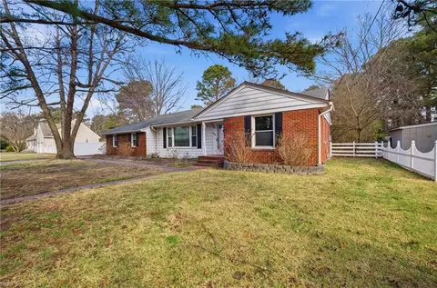 4004 Oak Dr, Chesapeake, VA 23321