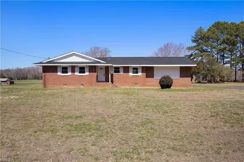 584 Gilpark Rd, Dendron, VA 23839