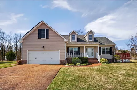 8 River Run Ct, Hampton, VA 23669