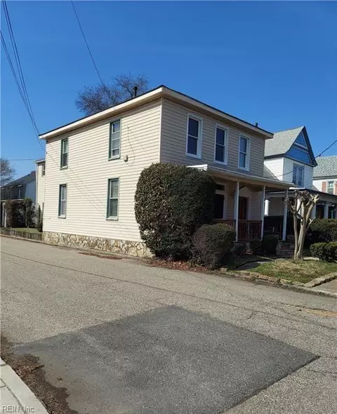Exterior - 301 Washington St, Hampton, VA 23669 photo 1 of 1