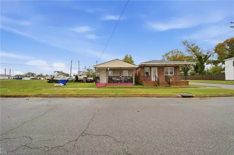 1241 Wirt Ave, Portsmouth, VA 23704