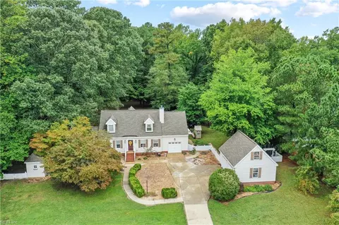 304 Plantation Ln, Smithfield, VA 23430