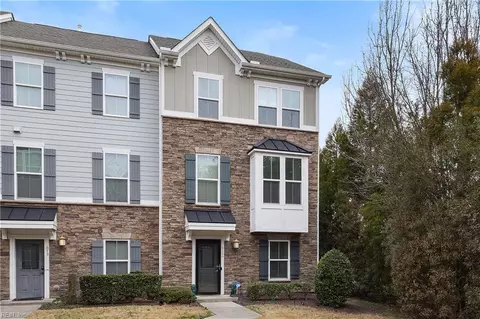 615 Dupree Ln, Chesapeake, VA 23324