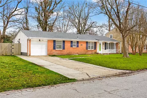 440 Dauphin Ln, Virginia Beach, VA 23452