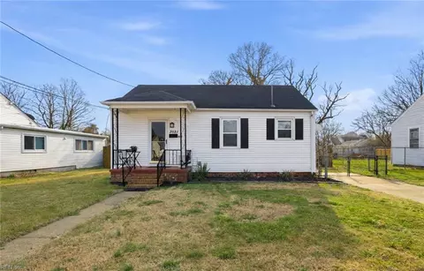 3521 Essex Cir, Norfolk, VA 23513