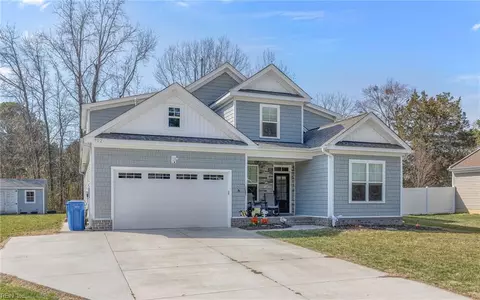 712 Jubilee Ct, Chesapeake, VA 23322