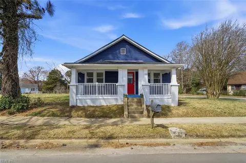 153 N Birdneck Rd, Virginia Beach, VA 23451