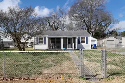 111 Sykes Ave, Portsmouth, VA 23701