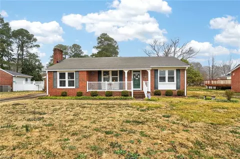 40 Holland Ln, Windsor, VA 23487