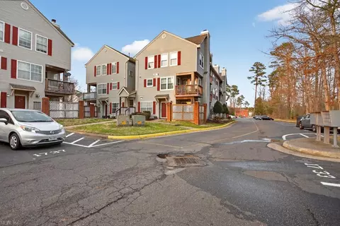 12735 Daybreak Cir, Newport News, VA 23602