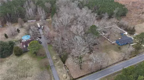 3725 Cornland Rd, Chesapeake, VA 23320