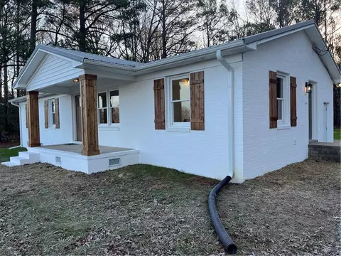 Exterior - 1802 Willis Hare Rd, Pendleton, NC 27862 photo 6 of 8
