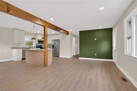 223 Woodhaven Rd, Newport News, VA 23608