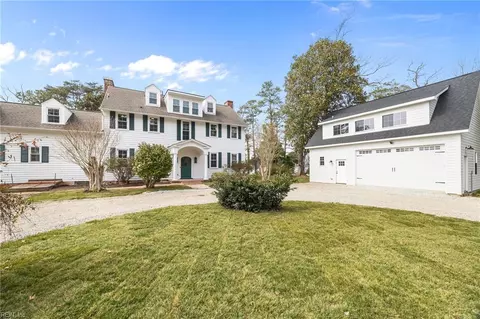 988 Michaelwood Dr, Virginia Beach, VA 23452