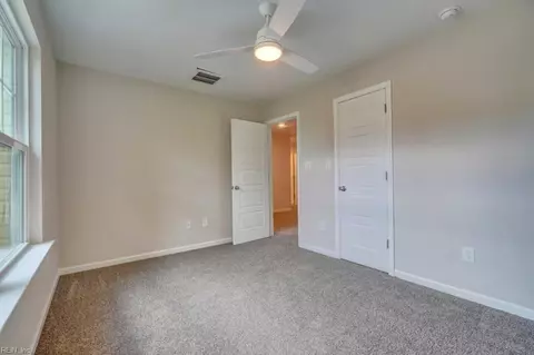 Bedroom - 515 Buckroe Ave, Hampton, VA 23664 photo 5 of 8
