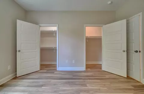 Bedroom - 515 Buckroe Ave, Hampton, VA 23664 photo 2 of 8