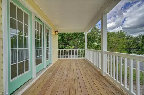 Exterior - 515 Buckroe Ave, Hampton, VA 23664 photo 3 of 3