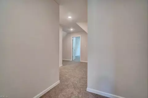 Entry Way - 515 Buckroe Ave, Hampton, VA 23664 photo 6 of 7