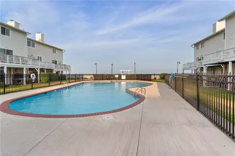 Exterior - 13 Cantamar Ct, Hampton, VA 23664 photo 6 of 6