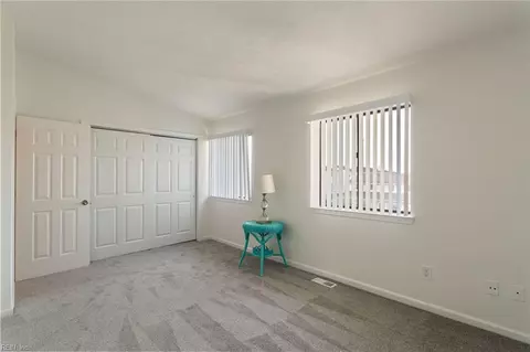 Bedroom - 13 Cantamar Ct, Hampton, VA 23664 photo 2 of 6
