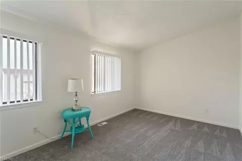 Bedroom - 13 Cantamar Ct, Hampton, VA 23664 photo 3 of 6