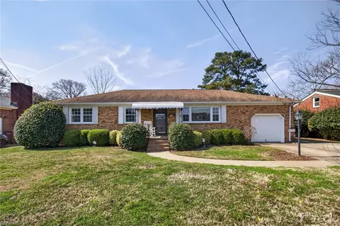 1906 Chesapeake Ave, Chesapeake, VA 23324