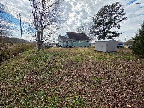 941 Long Ridge Rd, Chesapeake, VA 23322