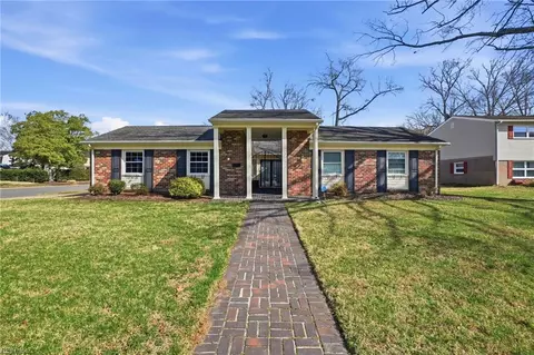 506 Carters Grove Ct, Hampton, VA 23663